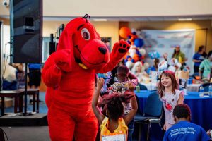 Clifford with Kids at Book Bash childhood literacy event